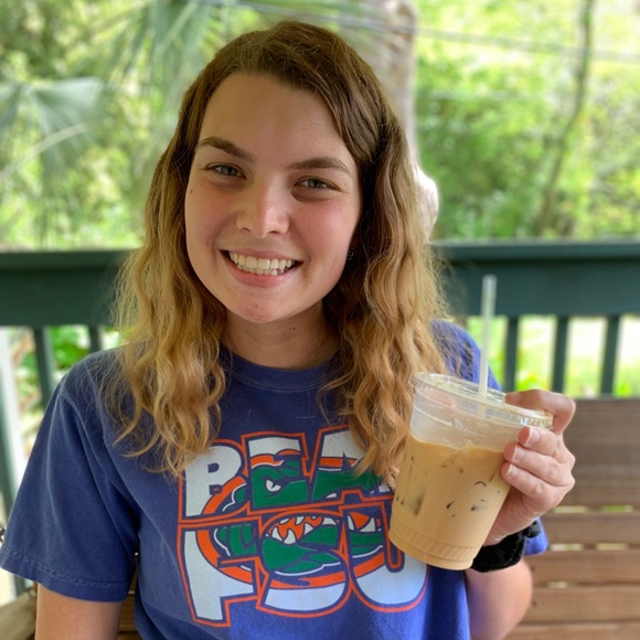 Meet your Posher, Mallory - Picture 1 of 1